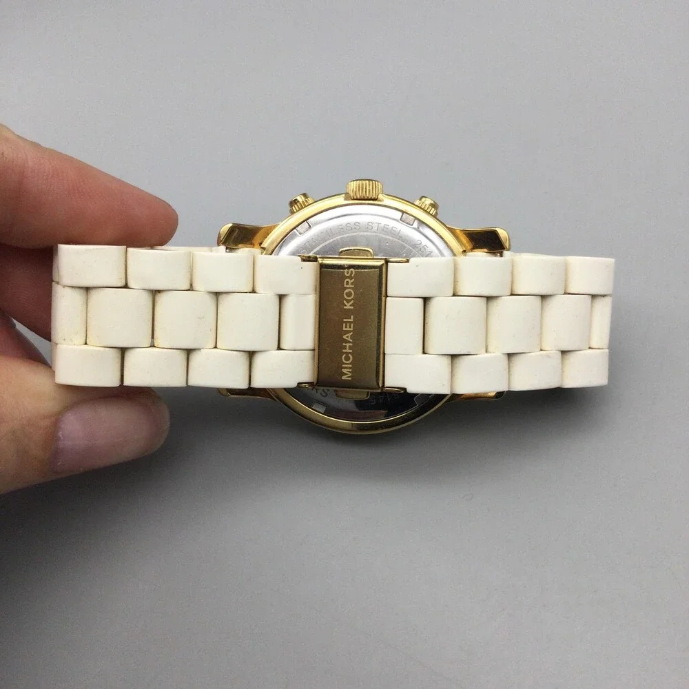 Michael Kors MK 5145 Runway Chronograph Womens Watch 39mm White New Battery 6.5